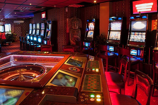 Play'n GO slot game interface showing Book of Dead on mbaktoto platform